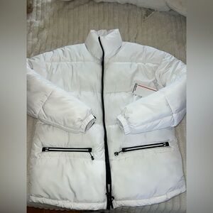 White Sports Illustrated puffer jacket
Men's Large